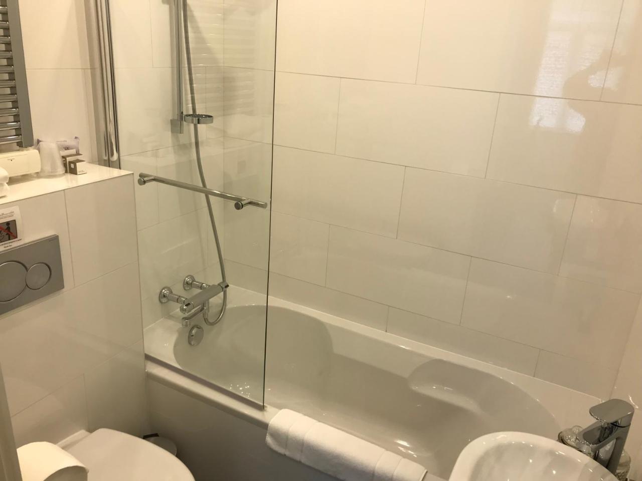 Antwerp Business Suites Esterno foto