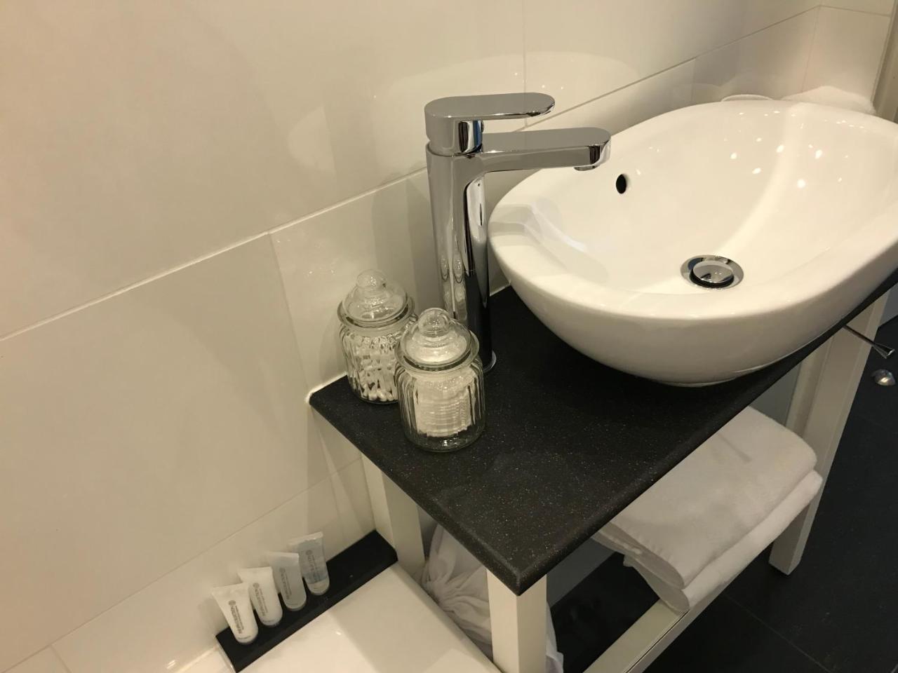 Antwerp Business Suites Esterno foto