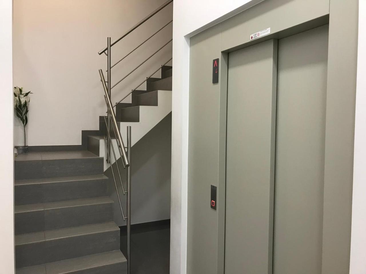 Antwerp Business Suites Esterno foto